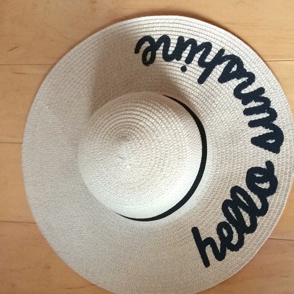 Accessories - BIG floppy Straw hat  HELLO SUNSHINE 🌞